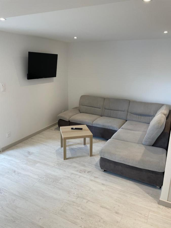 Joli Logement Au Pied Des Alpilles Eyguières Exteriör bild
