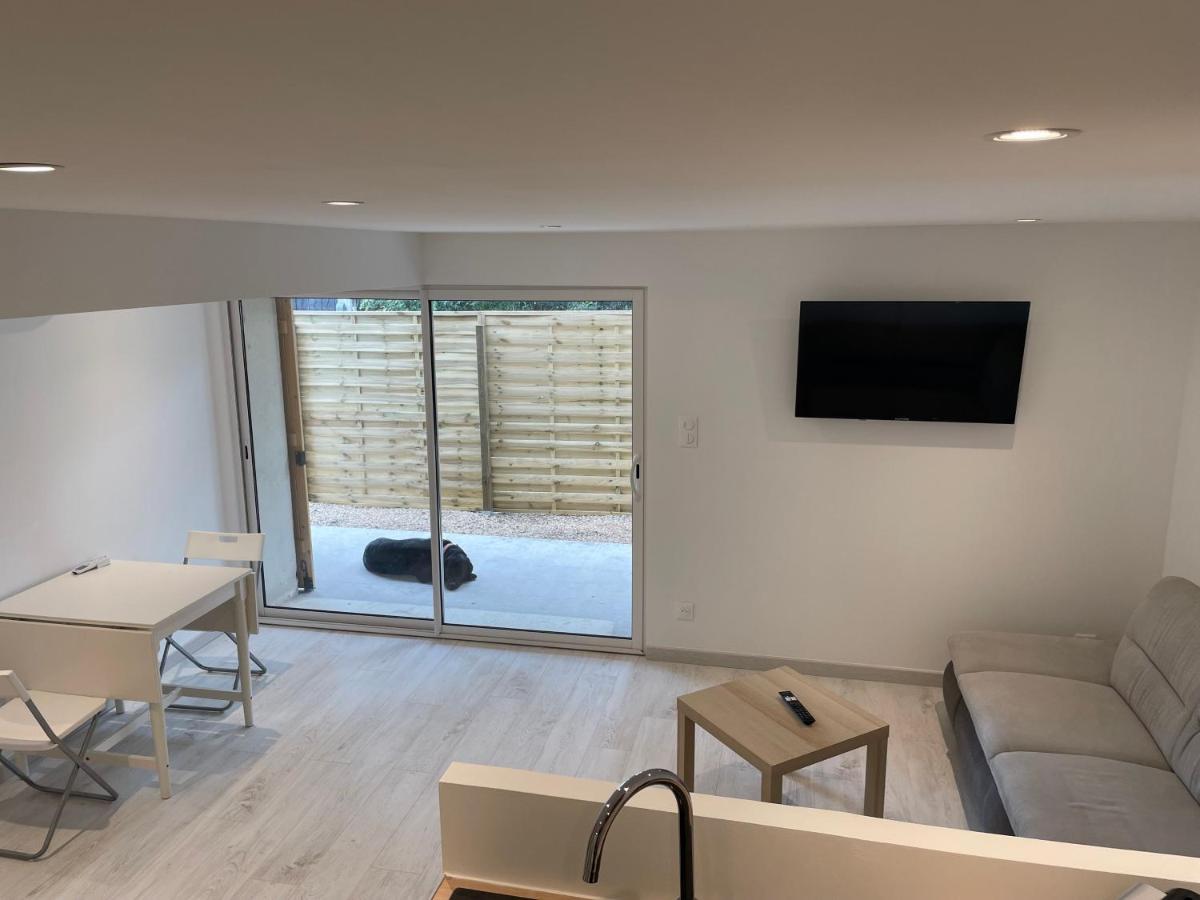 Joli Logement Au Pied Des Alpilles Eyguières Exteriör bild